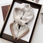 1PC 솔리드 컬러 스퀘어 스카프 여성 럭셔리 비치 스카프 패션 레이디 헤어 헤드 두건 랩 여성 Neckerchief Hijab Shawl - 이미지 3