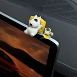 불 테리어 자동차 액세서리 인테리어-편안한 포즈가있는 사랑스러운 대시 보드 인형, 앞 유리 Tesla Model 3 용 자동차 장식품