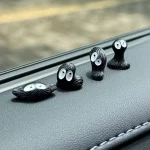 귀여운 작은 석탄 공 검은색 엘프 자동차 실내 장식 재미있는 자동차 센터 콘솔 백미러 장식품 14개 (차량용) - 이미지 6