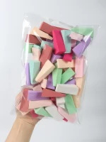 랜덤 컬러 페이셜 커브 믹스 메이크업 스펀지 50개, 라텍스 프리, 작은 웨지 모양의 부드러운 적용 뷰티 스펀지 어플리케이터 - 이미지 4