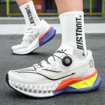 2025년 신상 소프트 솔 야외 캐주얼 스포츠 신발 회전 버클 카본 플레이트 및 팝콘 아웃솔 남성용 러닝화 35-44 - 이미지 2