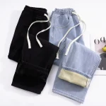 두꺼운 플리스 블랙 진 여성용 하이웨이스트 코듀로이 스트레이트 레그 루즈 웜 팬츠 겨울 신상품 신축성 있는 허리밴드 - 이미지 2