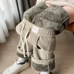 양털 벨벳 와이드 레그 팬츠 여성용 가을 겨울 신상 두꺼운 하이웨이스트 따뜻한 코듀로이 캐주얼 스트레이트 레그 바지 - 이미지 5